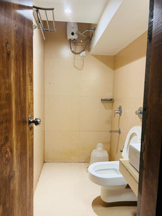 Hotel Byaris International By Bizzgrow Hotels Mumbai Kültér fotó